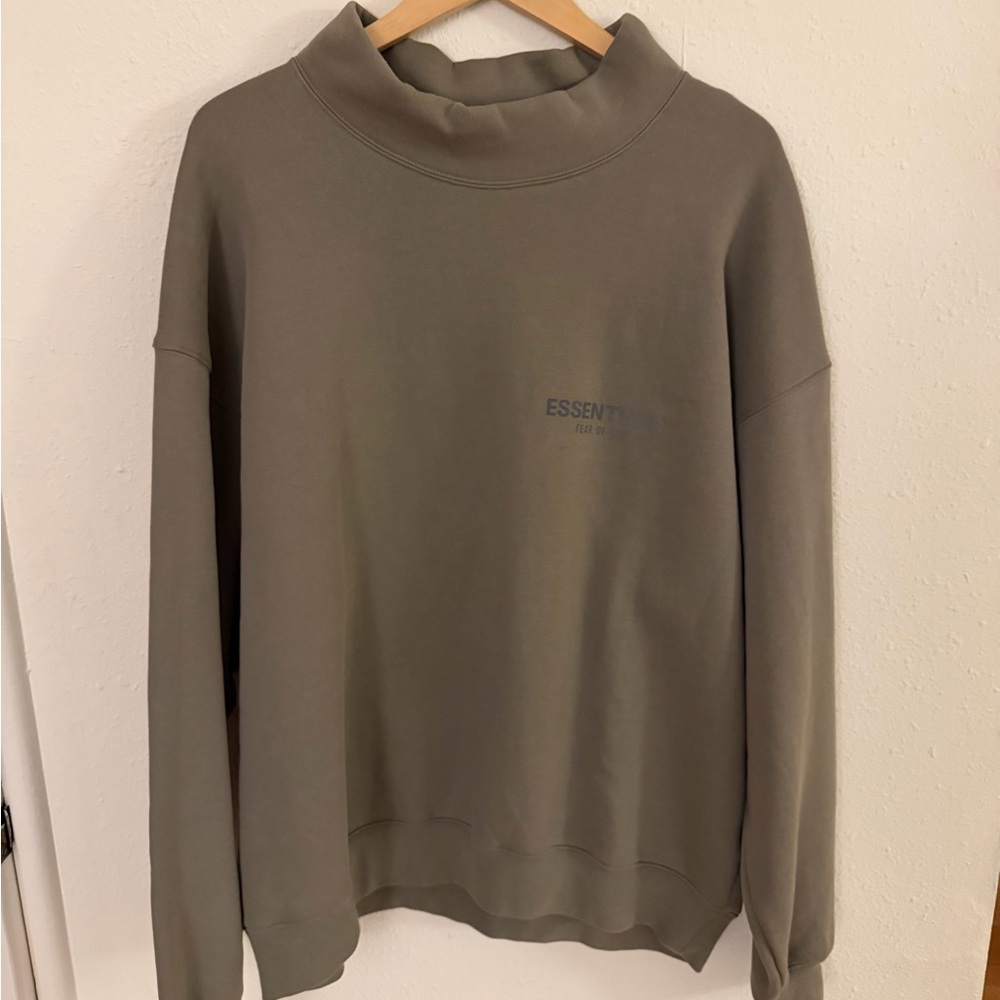 Men’s Fear of God Essentials mock neck sweatshirt size M
